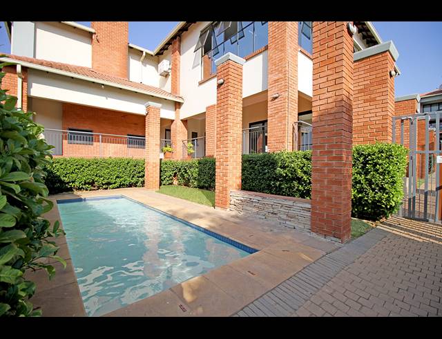 2 BEDROOM APARTMENT FOR SALE IN GREENSTONE HILL